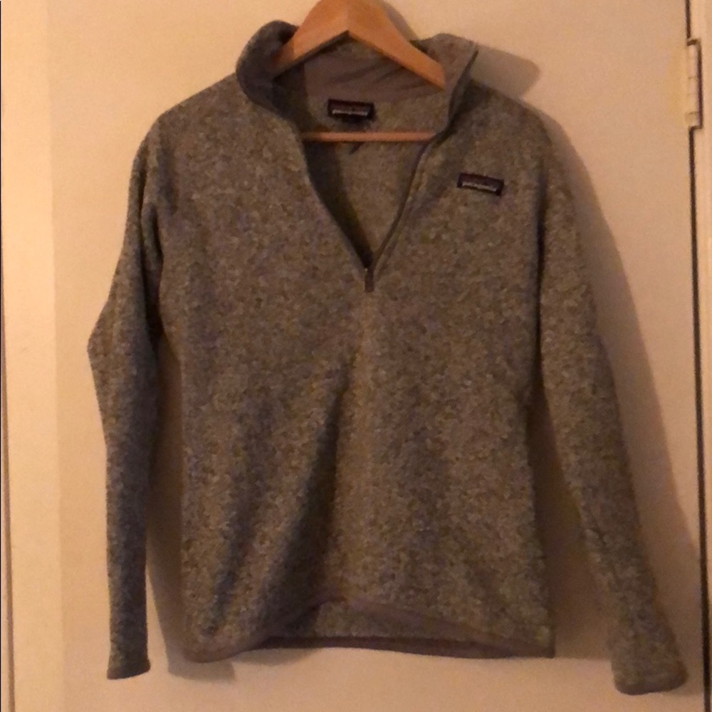Patagonia half zip gray fleece